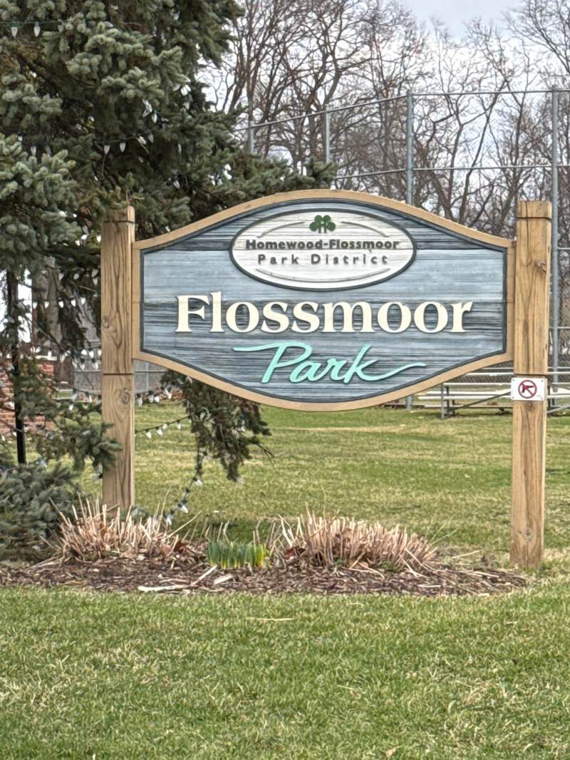 walking near me in Flossmoor Park in spring