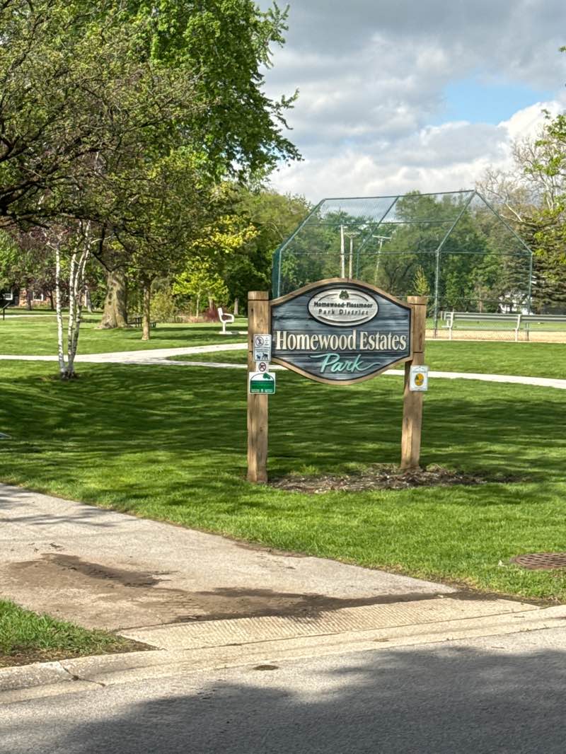 walking near me in Well Park in spring