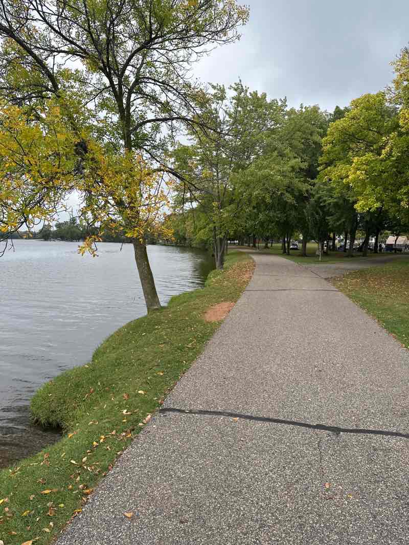 walking near me in Pfiffner Pioneer Park in autumn