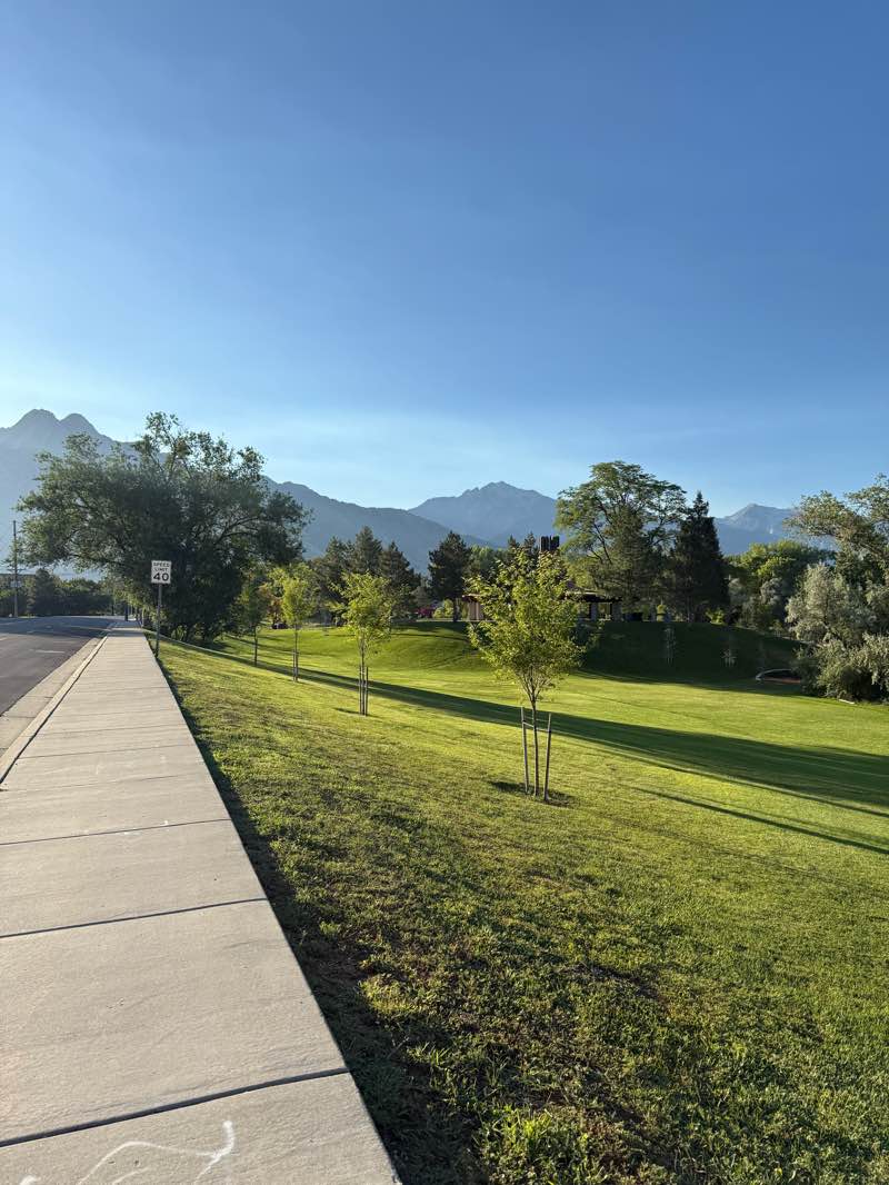 walking near me in Creekside Park and Disc Golf Course in autumn