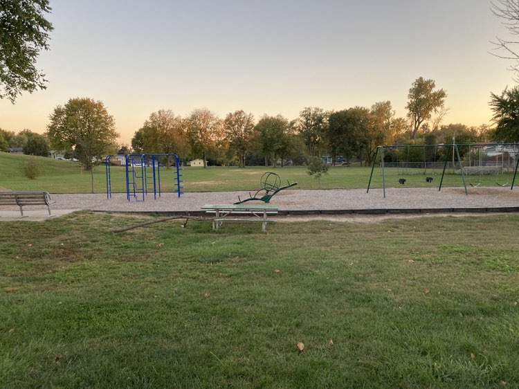 walking near me in Gilder Park in autumn