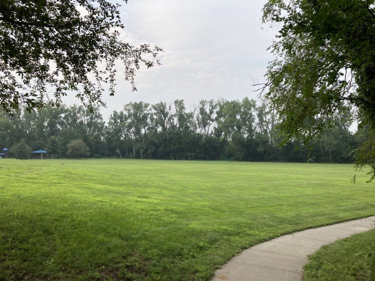 walking near me in Glenwood Hills Park in autumn