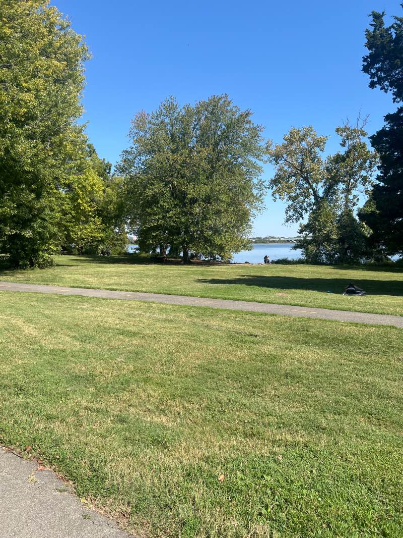 walking near me in Belle Haven Park in autumn