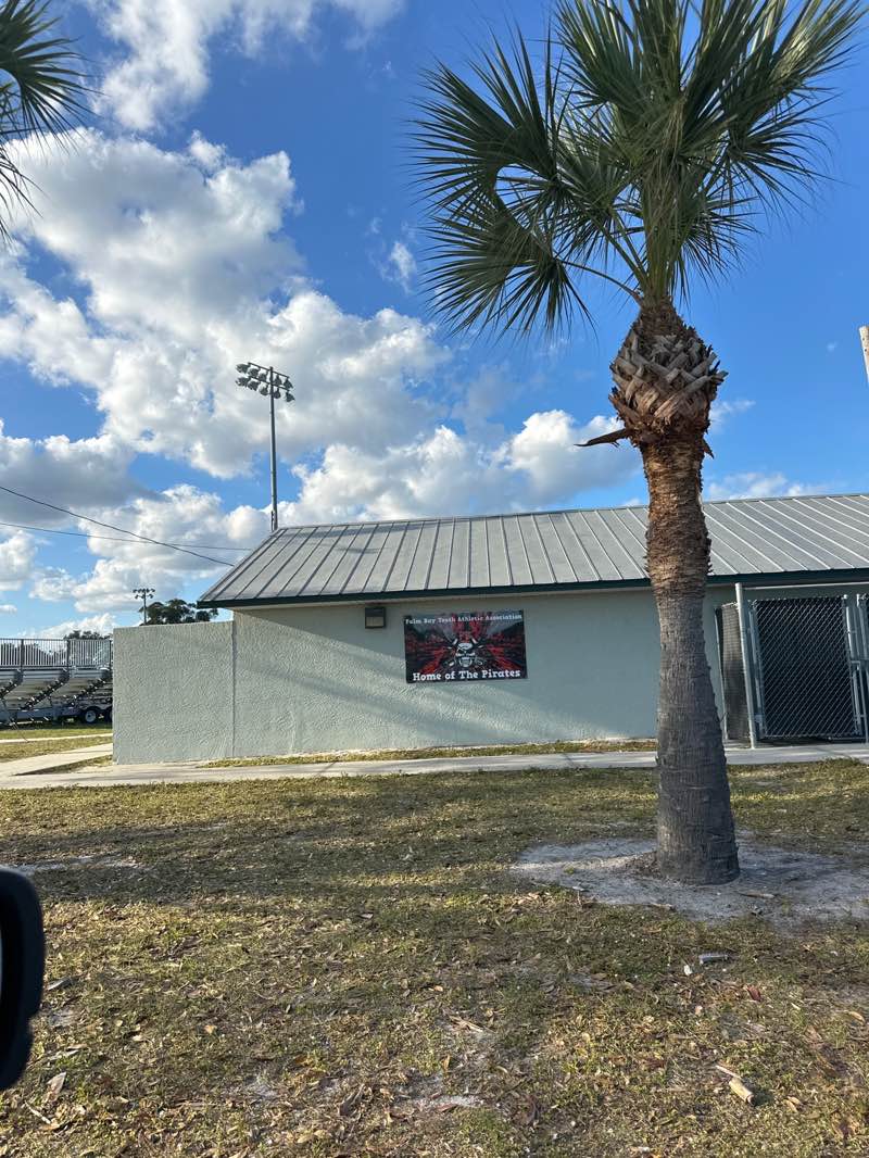 walking near me in Veterans Memorial Park in winter