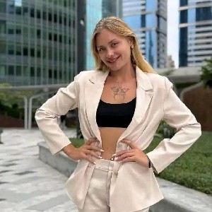 Nelly Sandra 205 profile