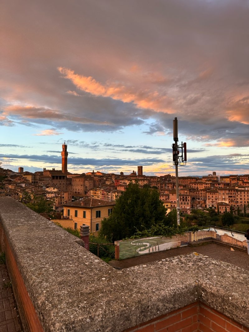 walking near me in Parco di San Prospero in autumn