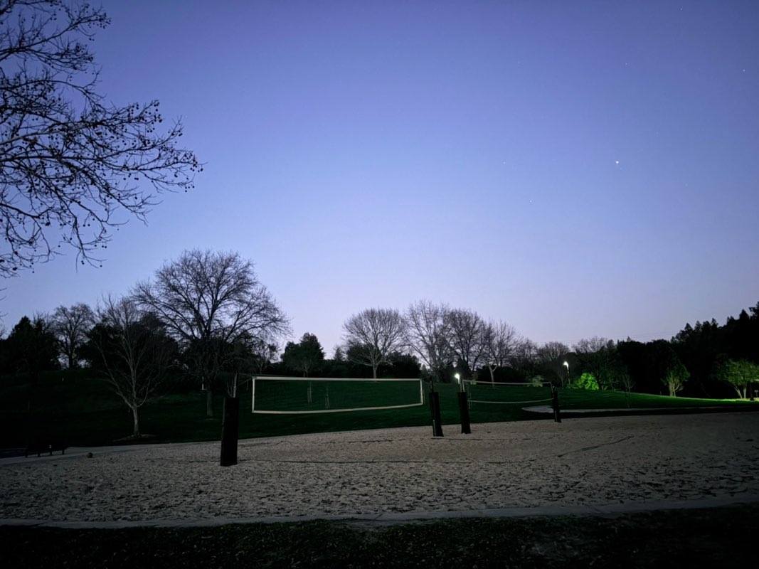 walking near me in Moraga Commons Park in winter