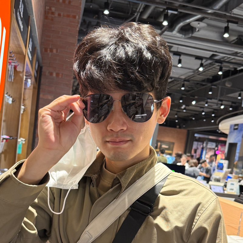 11306947鄭聿翔 profile