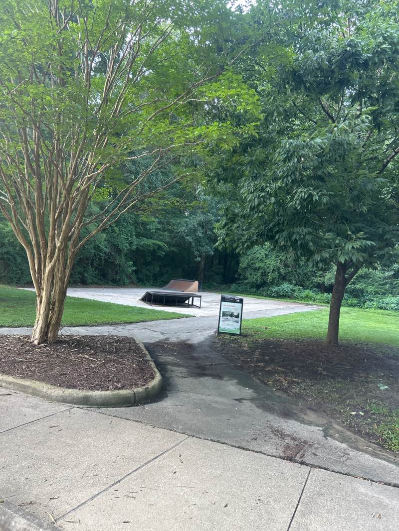 walking near me in Marla Dorrel Park in summer