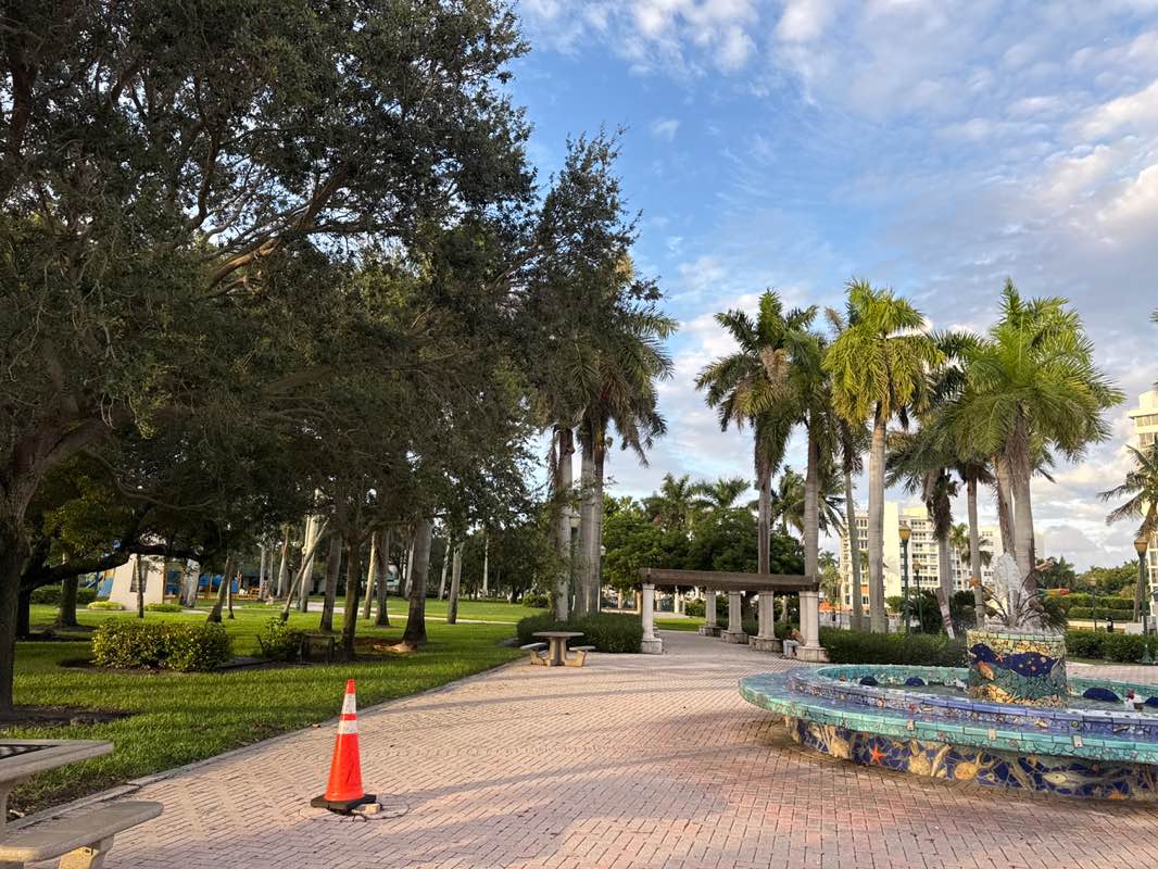 walking near me in Veterans Park in autumn