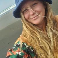 Annika Loest profile