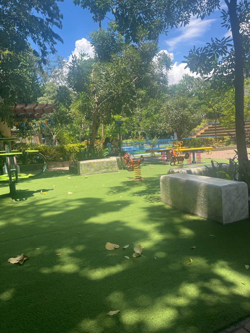 walking near me in Rizal Children's Park in autumn