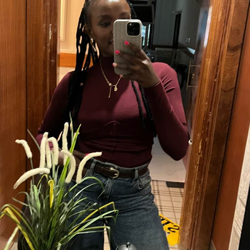 Sibling Striders hellen post image