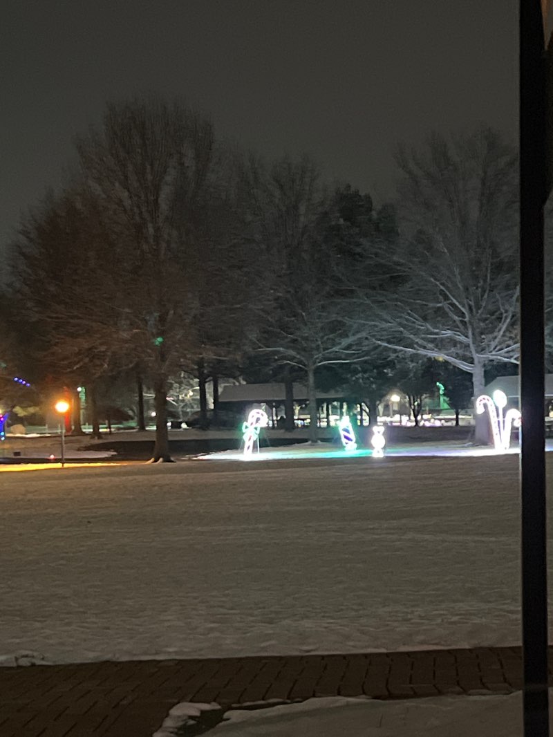 walking near me in Oakdale Community Park in winter