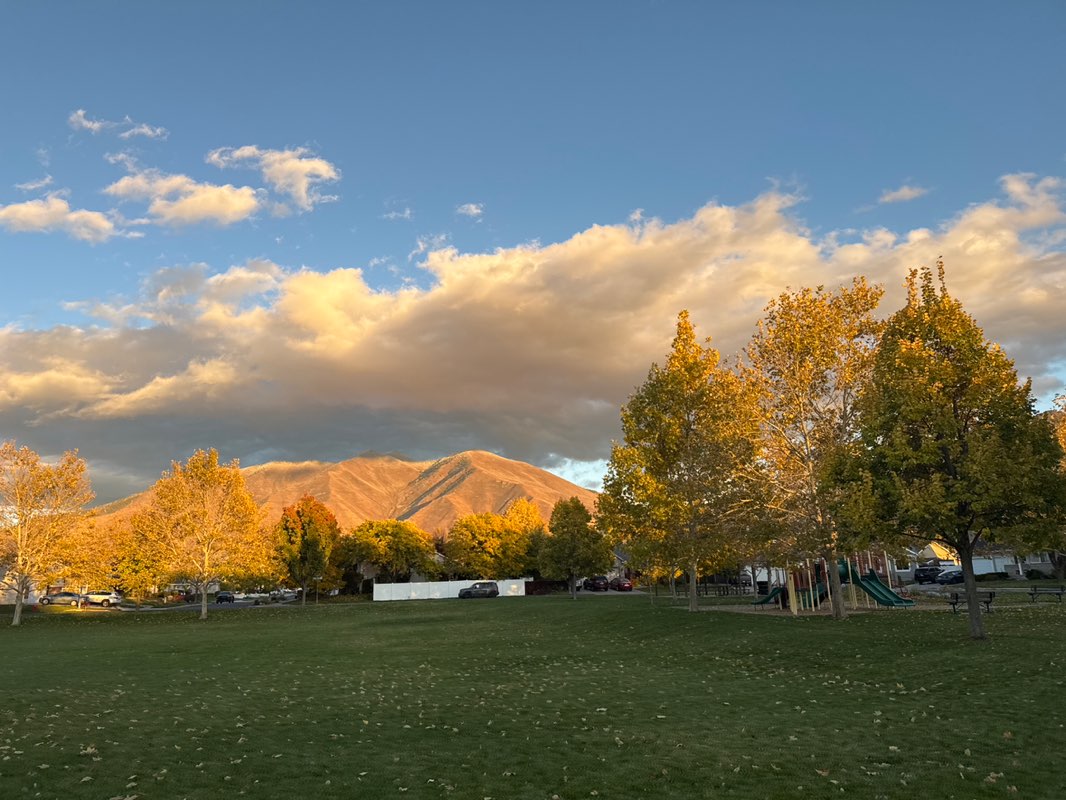 walking near me in Parkside Estates Park in autumn