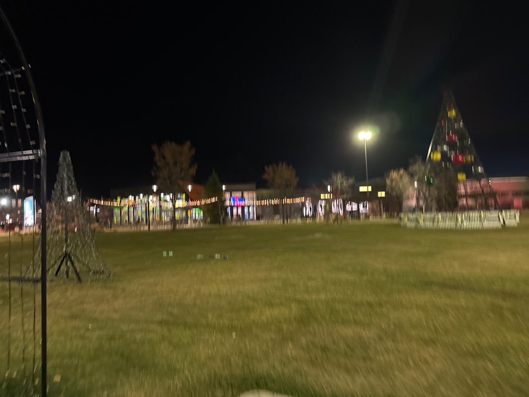 walking near me in The Orchard at University Place in autumn