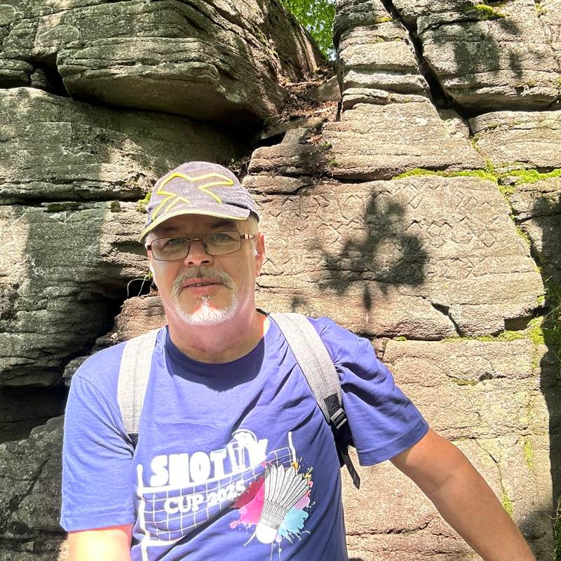 Marián Vozár profile