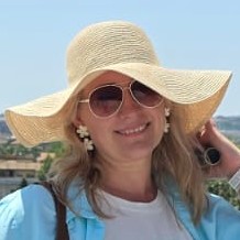 Ela Łach profile