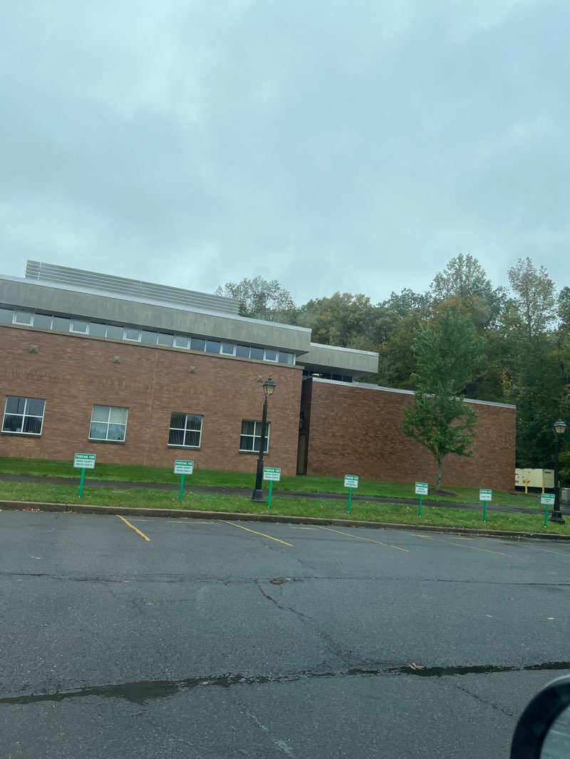 walking near me in Ash Brook Reservation in autumn