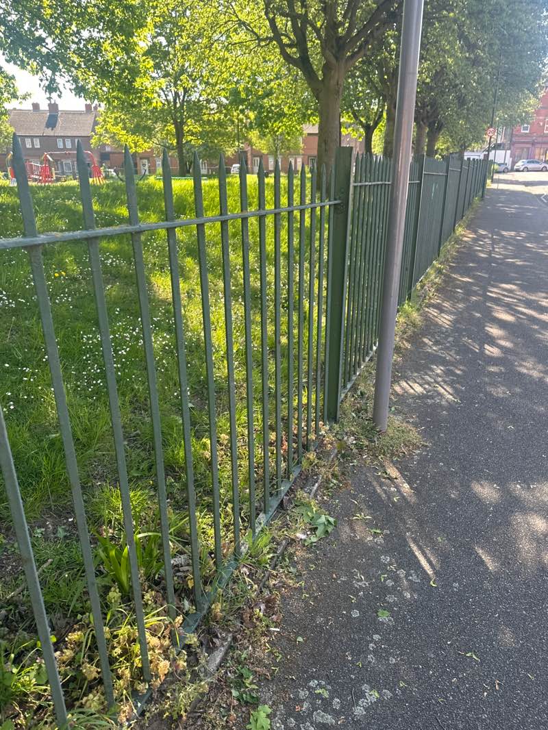 walking near me in Bridlington Street Playground in spring