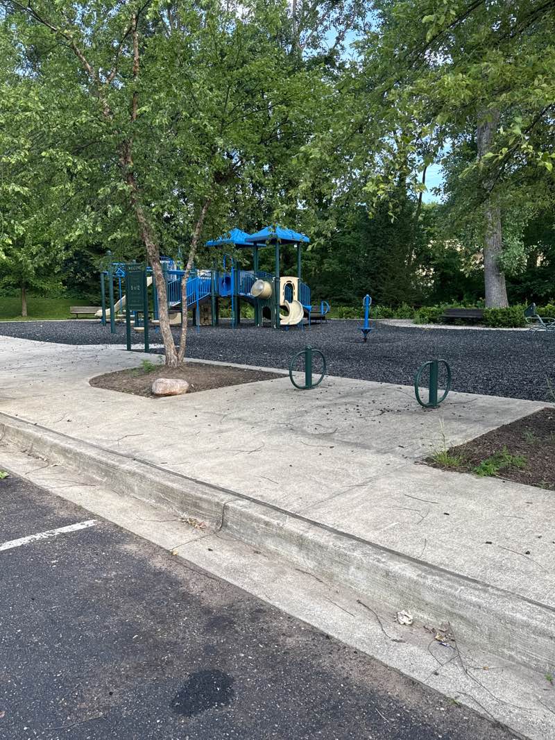 walking near me in Historic Bridge Park in summer