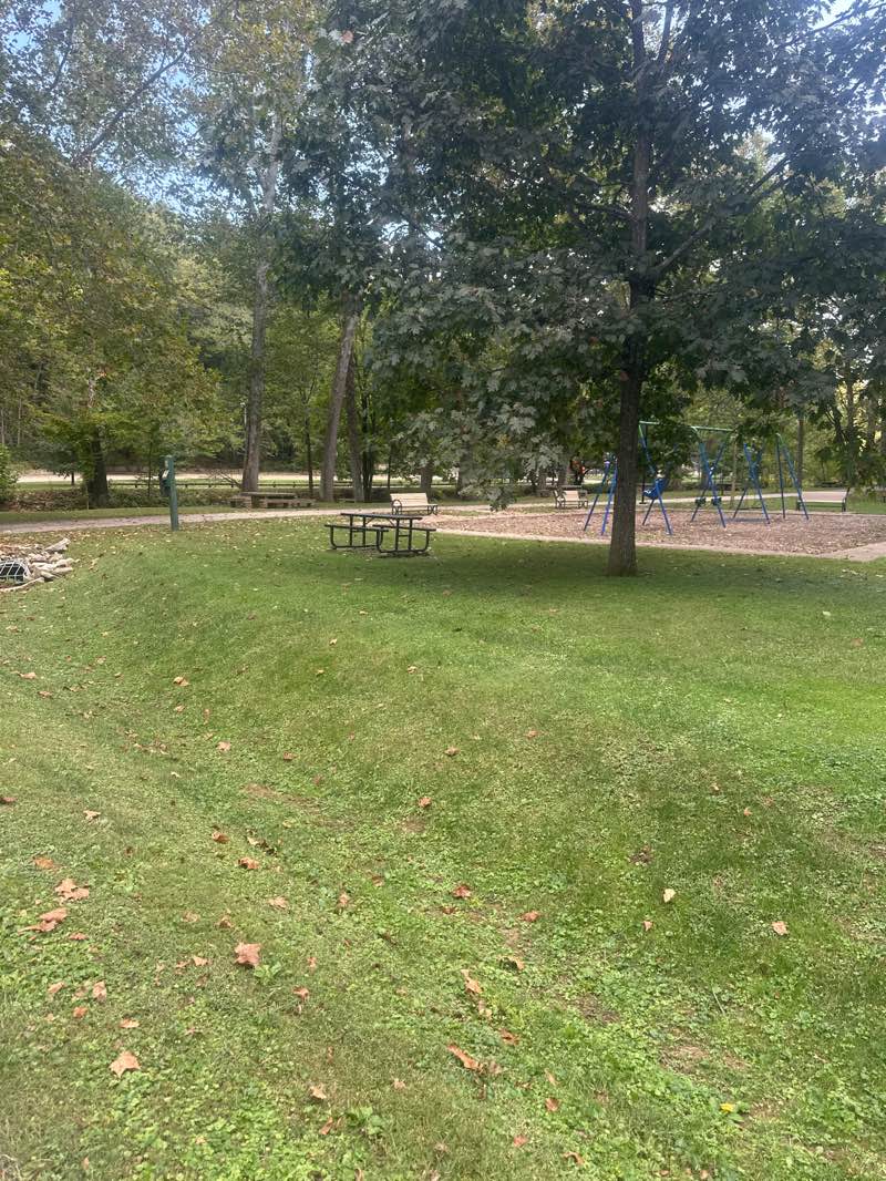 walking near me in Lower Cascades Park in autumn