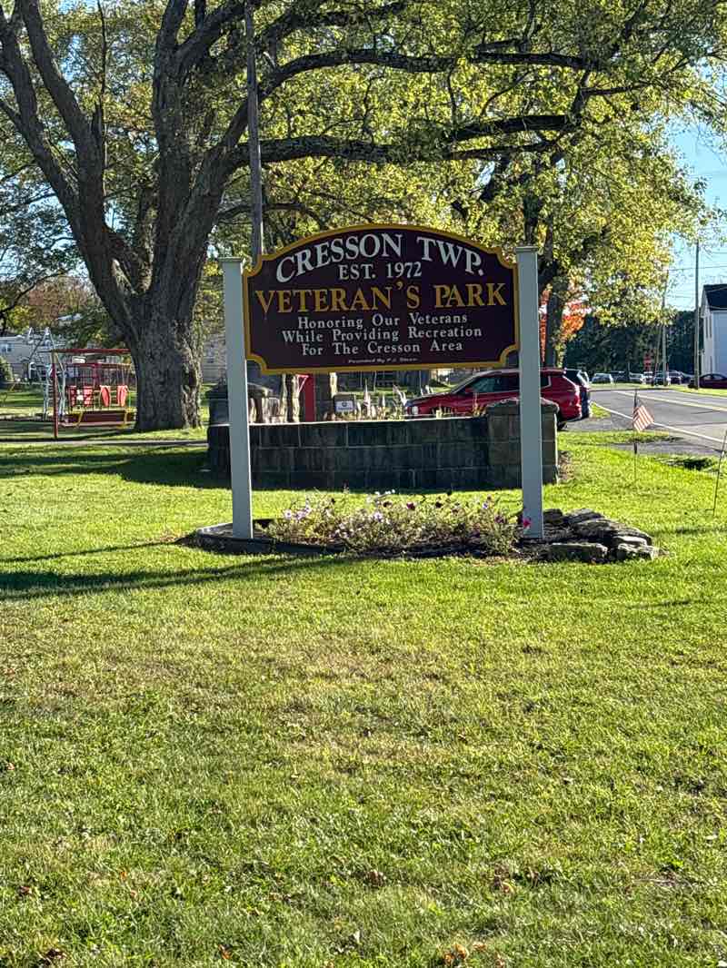 walking near me in Veterans Park in autumn