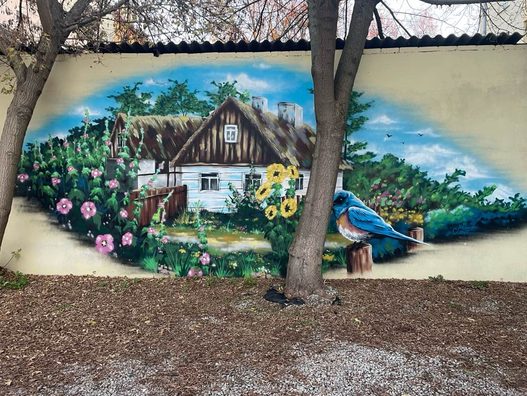 walking near me in Plac Błogosławionego Księdza Michała Sopoćki in autumn