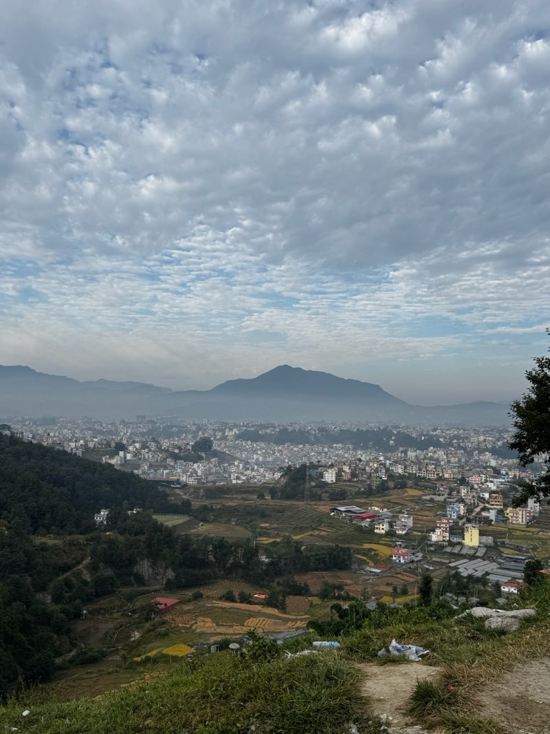 walking near me in Mulpani Chaur in autumn