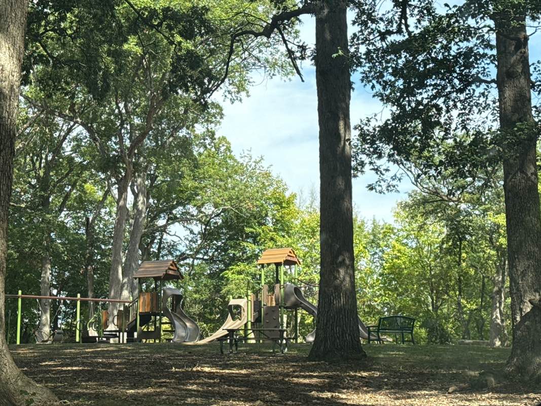 walking near me in Crystal Lake Park in autumn