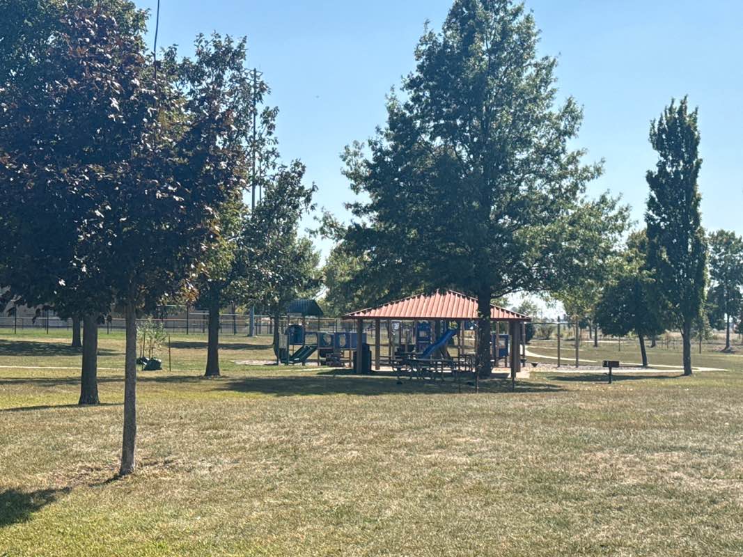 walking near me in Zahnd Park in autumn