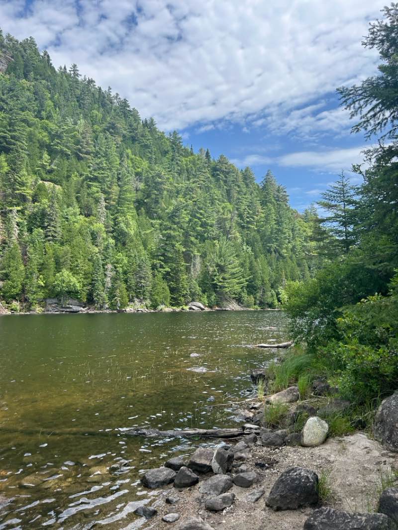 walking near me in Parc régional des Sept-Chutes in autumn