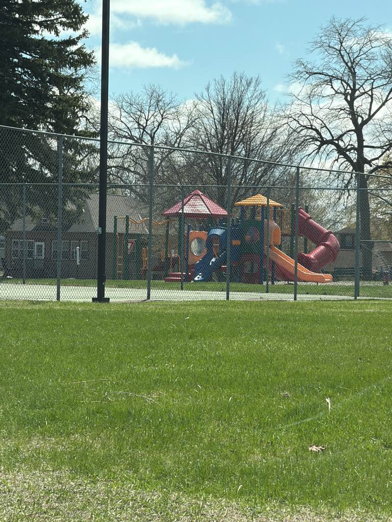 walking near me in Veteran's Park in spring