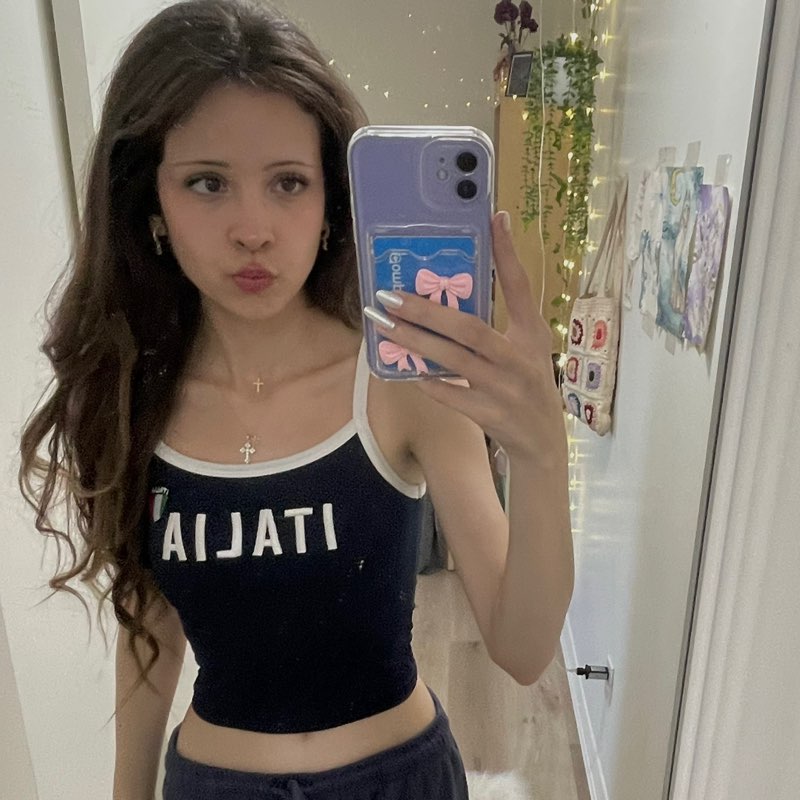 sabrina🎀🪽 profile