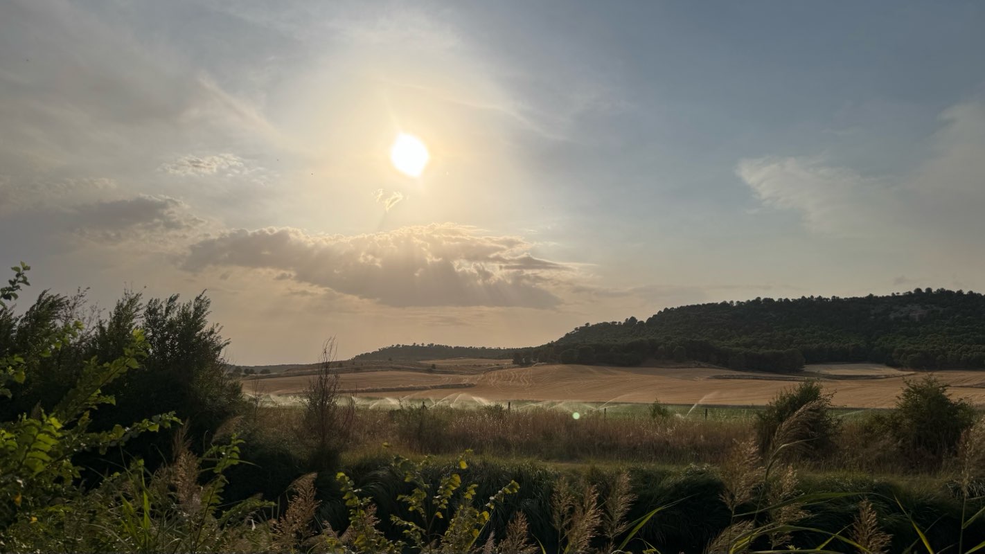walking near me in Soto Alburez in autumn