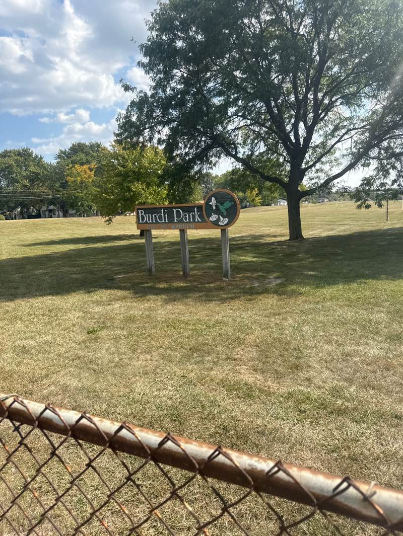 walking near me in Burdi Park in autumn