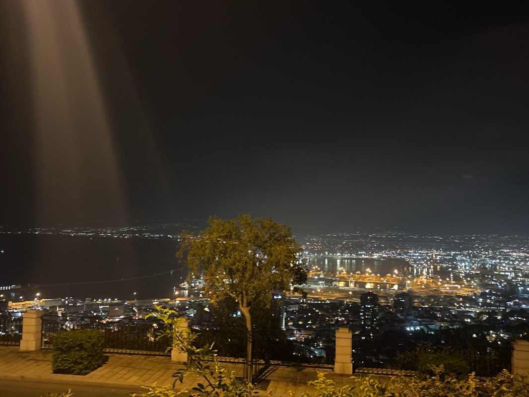 walking near me in Gan HaEm in autumn