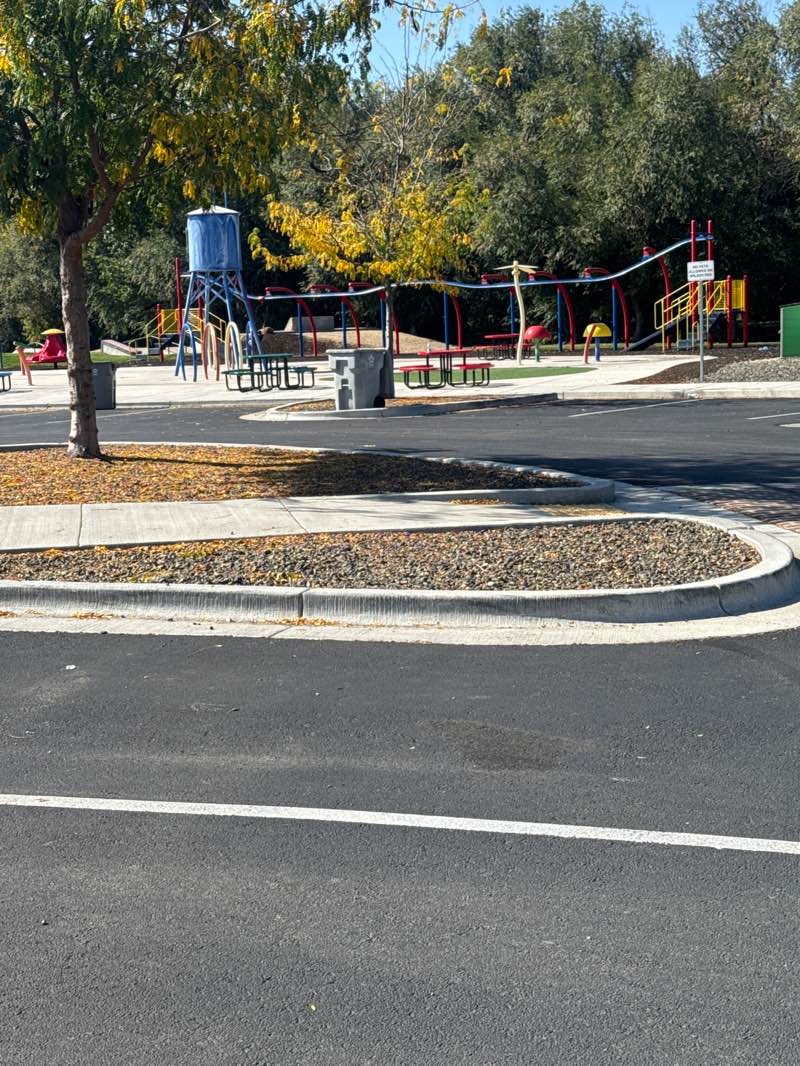 walking near me in Piccadilly Park in autumn