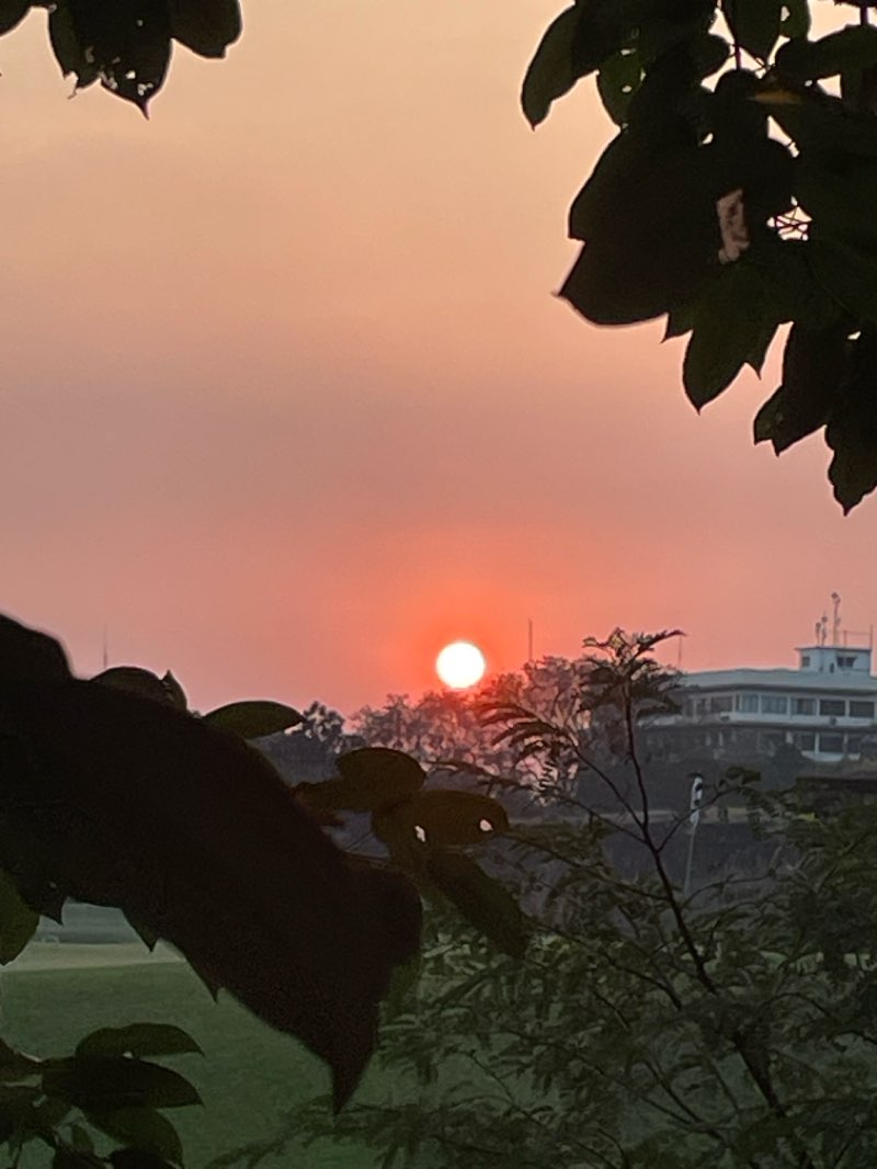 walking near me in Plaza de Roma in winter