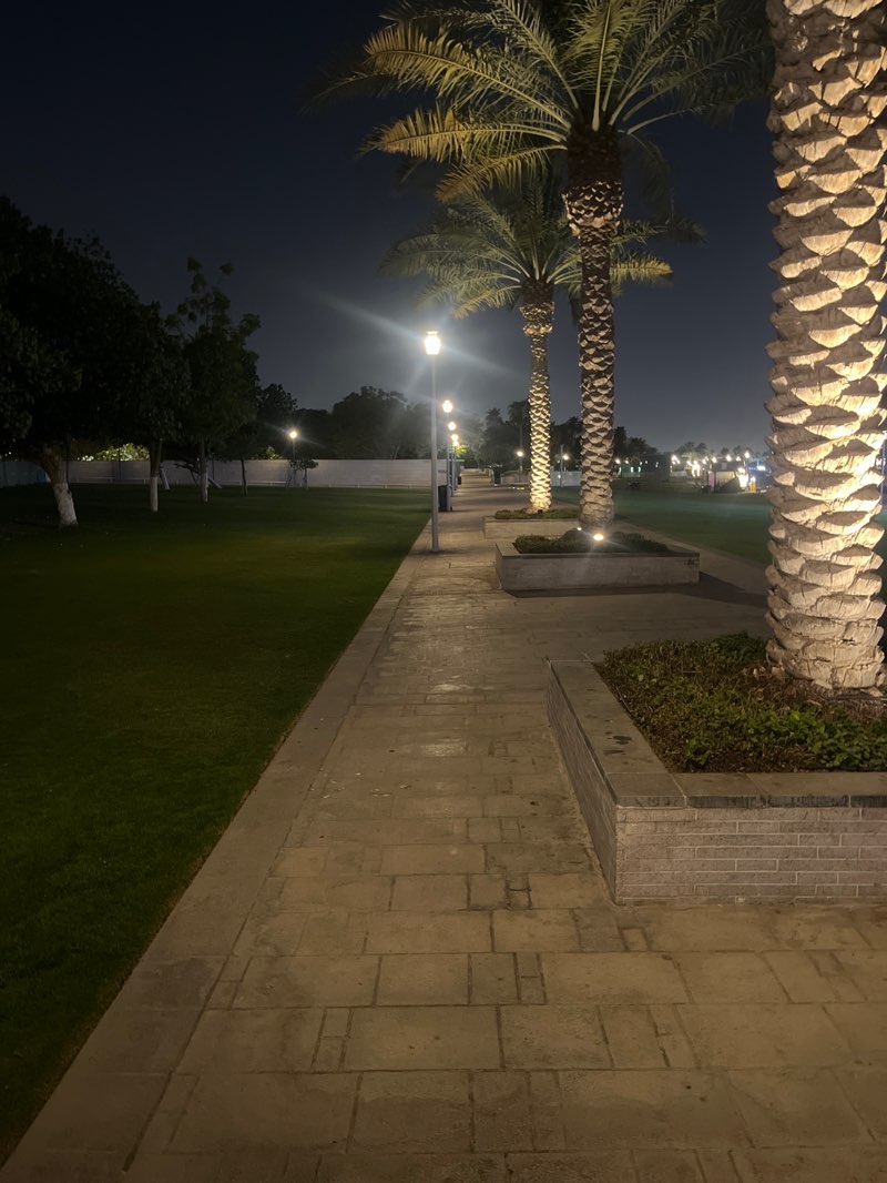 walking near me in Sheraton Park and Underground parking in summer