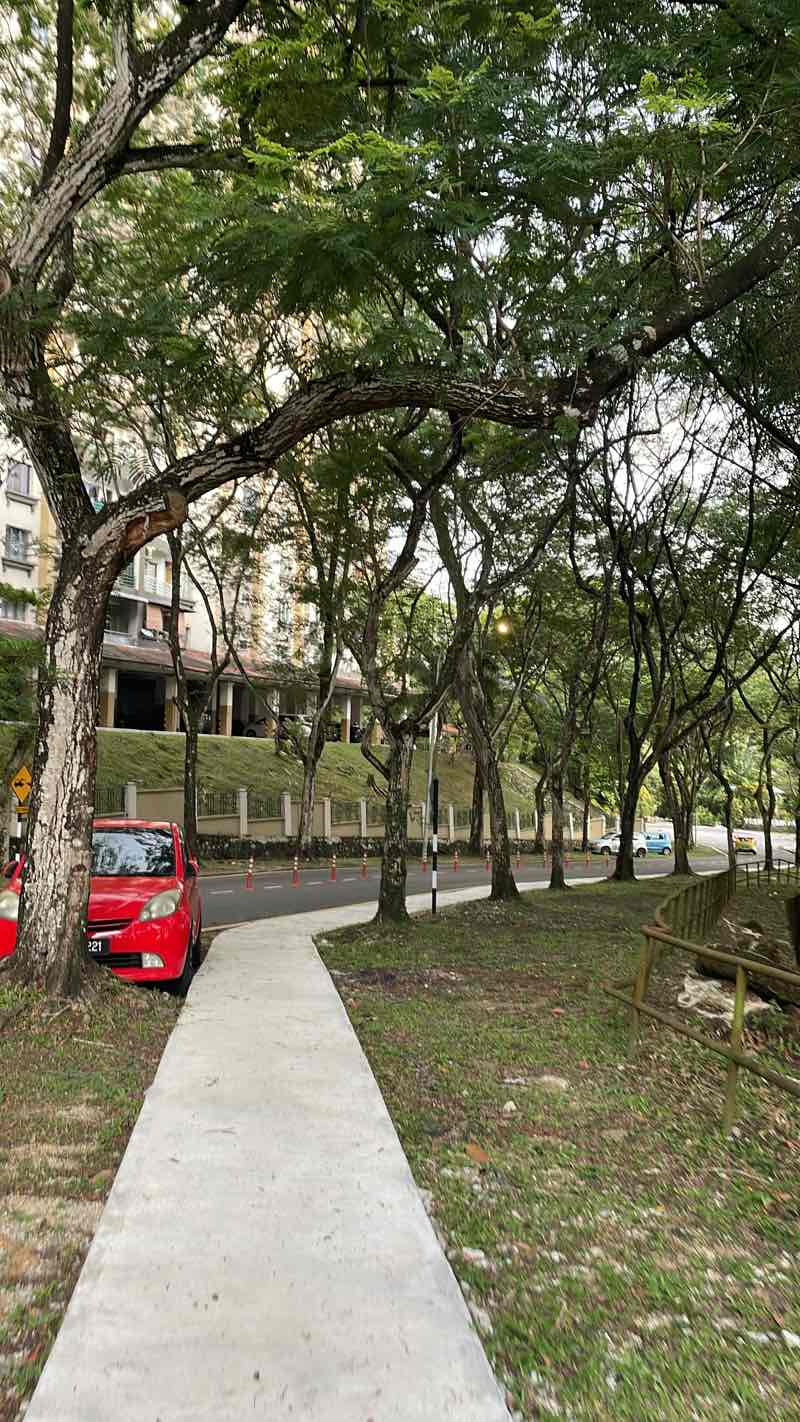 walking near me in Badminton Court in autumn