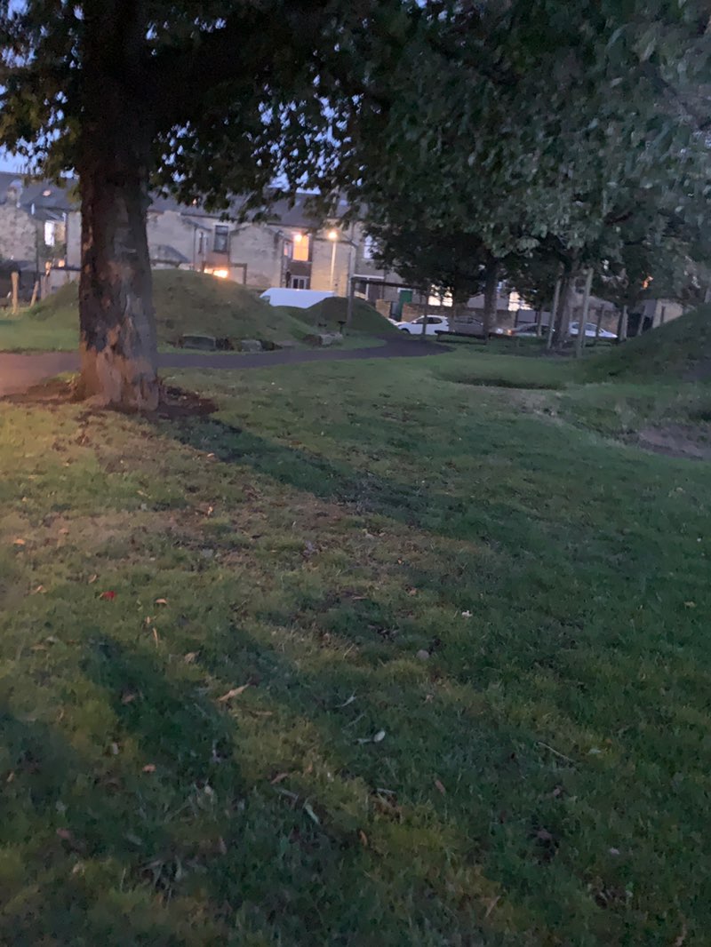 walking near me in Crosvenor Park in autumn