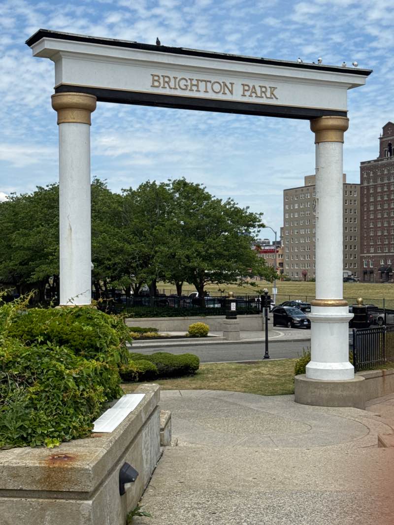 walking near me in Brighton Park in summer