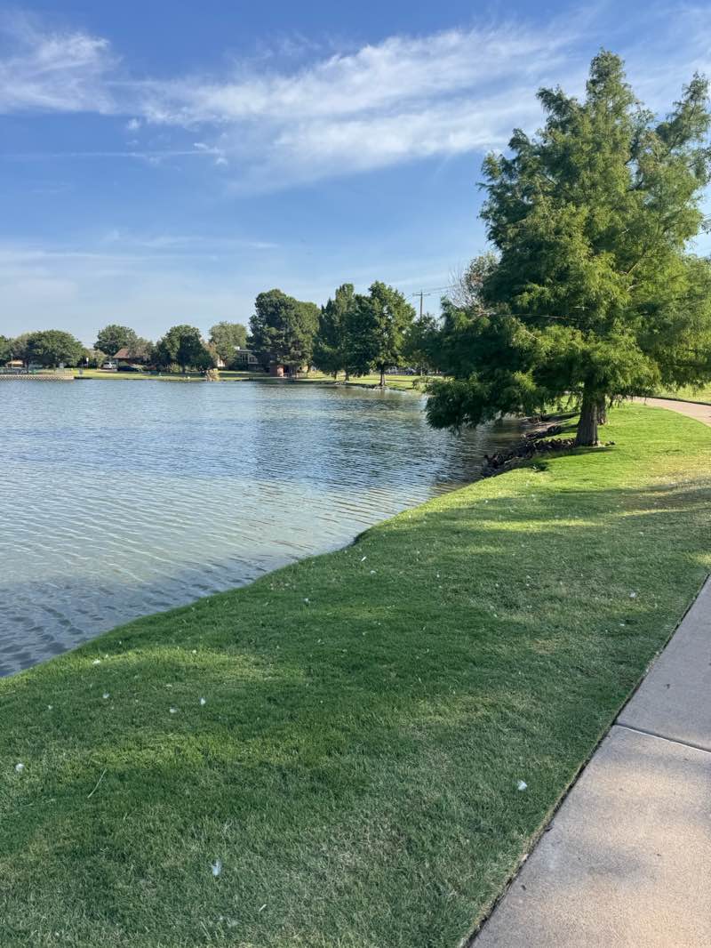 walking near me in Wadley Barron Park in autumn