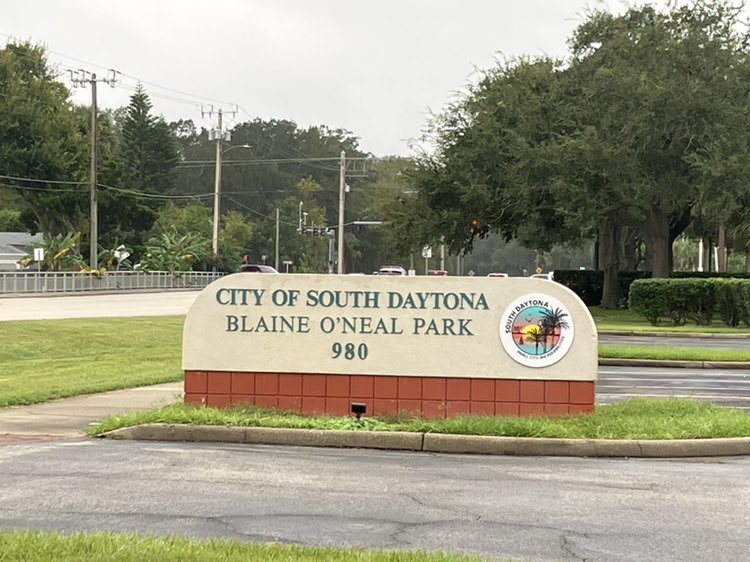 walking near me in Blaine O'Neal Park in autumn