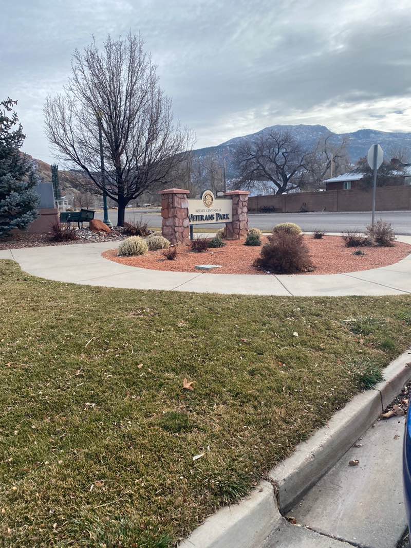 walking near me in Bicentennial Park in winter