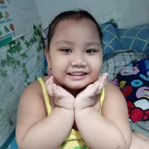 PMM01366_Rubie Perdon profile