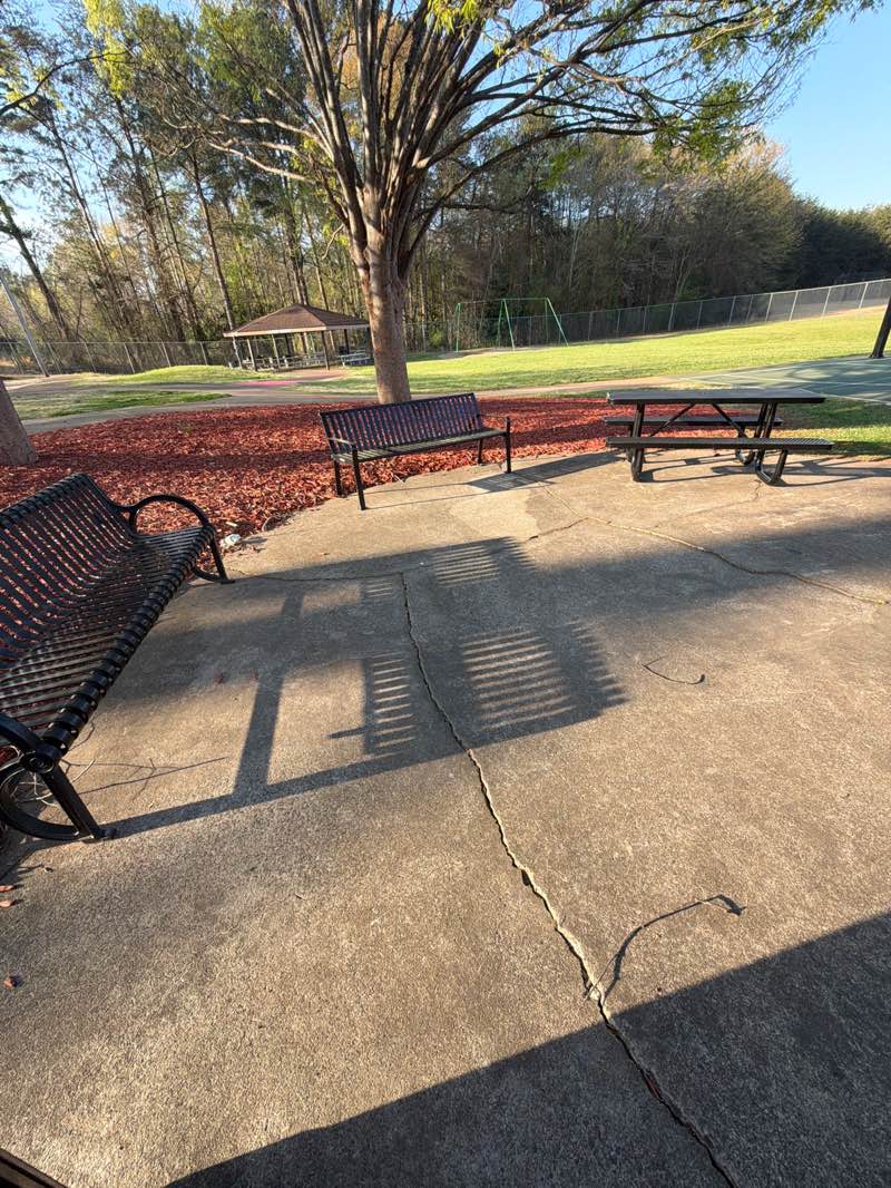 walking near me in Hardin Road Park in spring