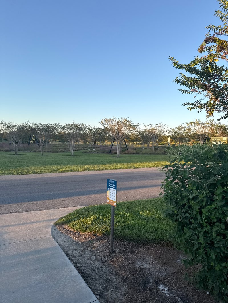 walking near me in Bonnet Springs Park in autumn