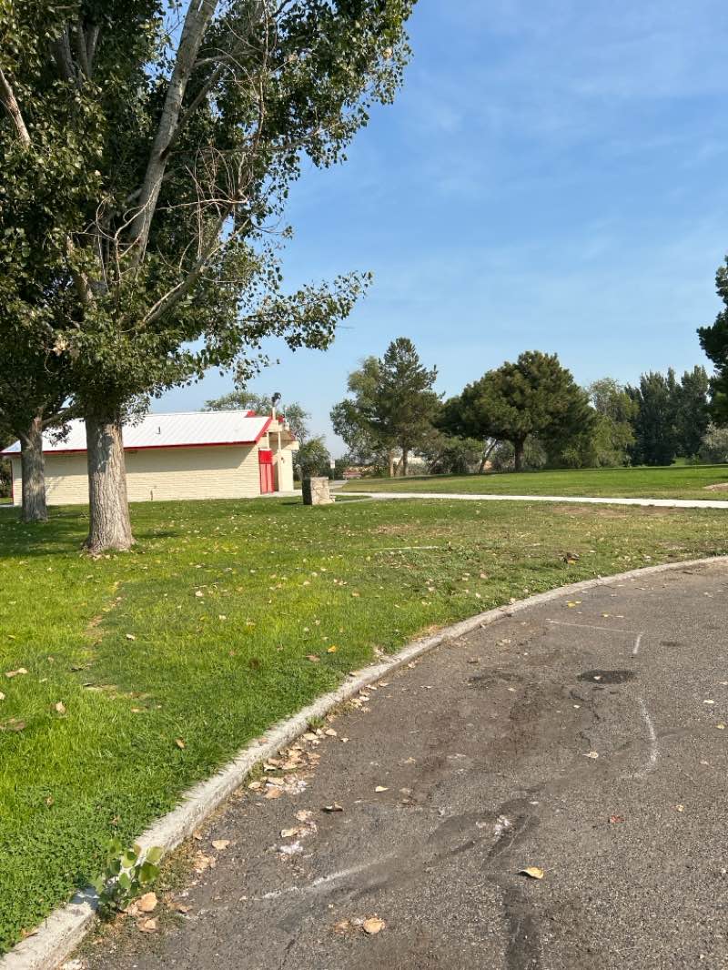 walking near me in Beck-Kiwanis Park in autumn